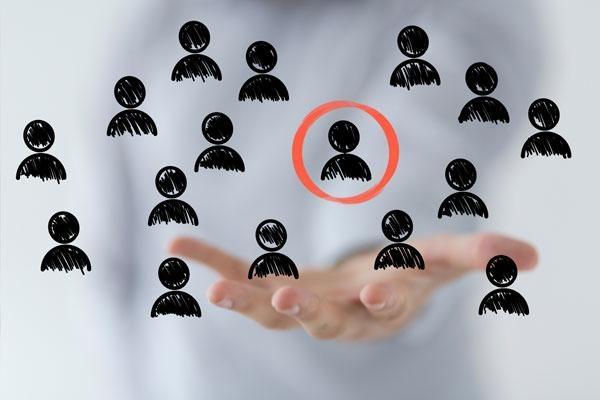 Individualisierung der Markenkommunikation – Einsatzmöglichkeiten und Potenziale von Messaging-Diensten Individualisierung der Markenkommunikation – Einsatzmöglichkeiten und Potenziale von Messaging-Diensten