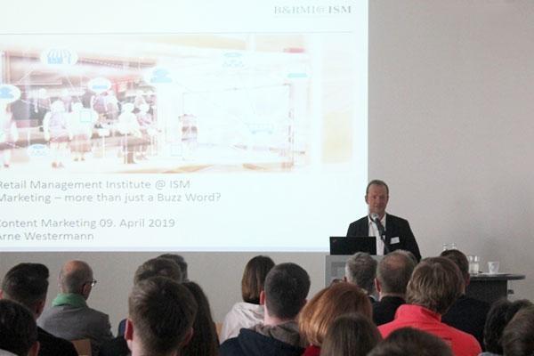 Summit Content Marketing: Experten sprechen über Markenwelten, Storytelling und Markenbotschafter Summit Content Marketing: Experten sprechen über Markenwelten, Storytelling und Markenbotschafter