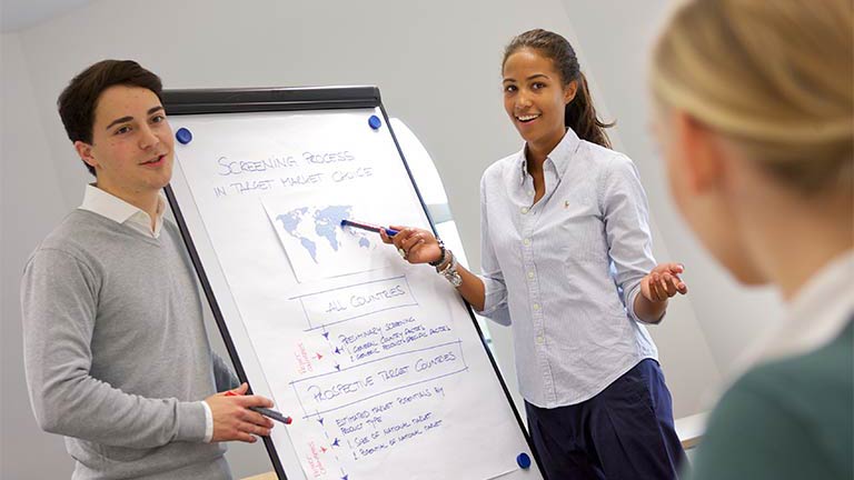 Unterricht ISM Frankfurt