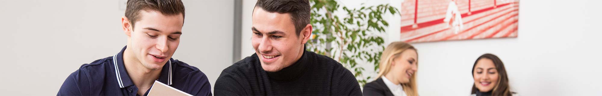 Studenten-Gruppe berufsbegleitendes Studium